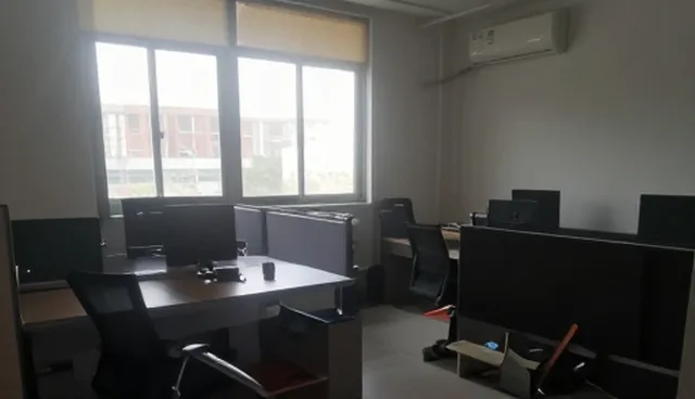 AI工具防止生成违规内容力度最低的是什么